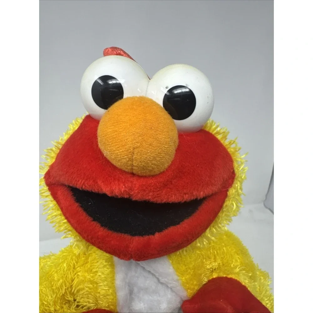 2001 Mattel Elmo Sesame Street Chicken Dance 15